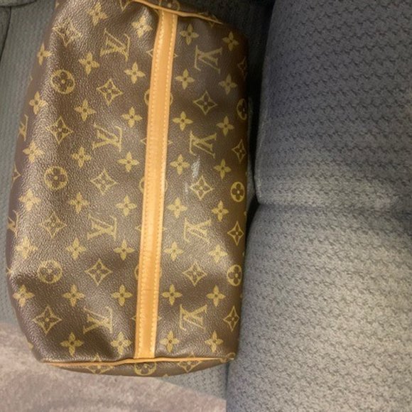 1980's Louis Vuitton handheld medium size bag - Picture 2 of 3